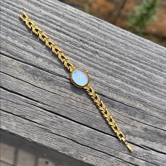 Lucien Barret Quartz Gold Women's Watch w/ Diamond & Mother of Pearl Face - Picture 11 of 12